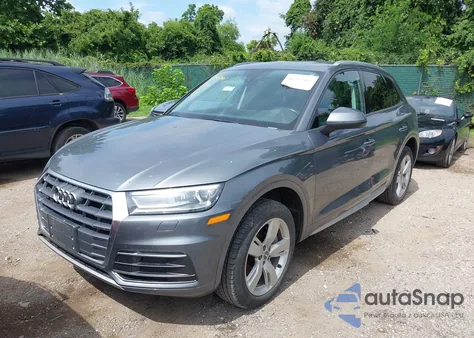 2018 Audi Q5 2.0T Premium/2.0T Tech Premium z USA, uszkodzony, nr VIN WA1ANAFY5J2016221